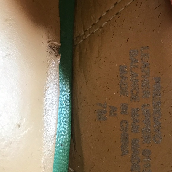 Beautiful green Nine West, size 7 sandals. - Picture 8 of 9